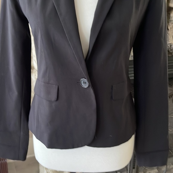 Blazer - Picture 2 of 5